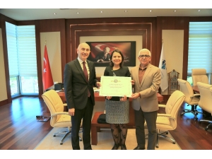 Hkü’ye Engelsiz Üniversite Nişanı Ödülü