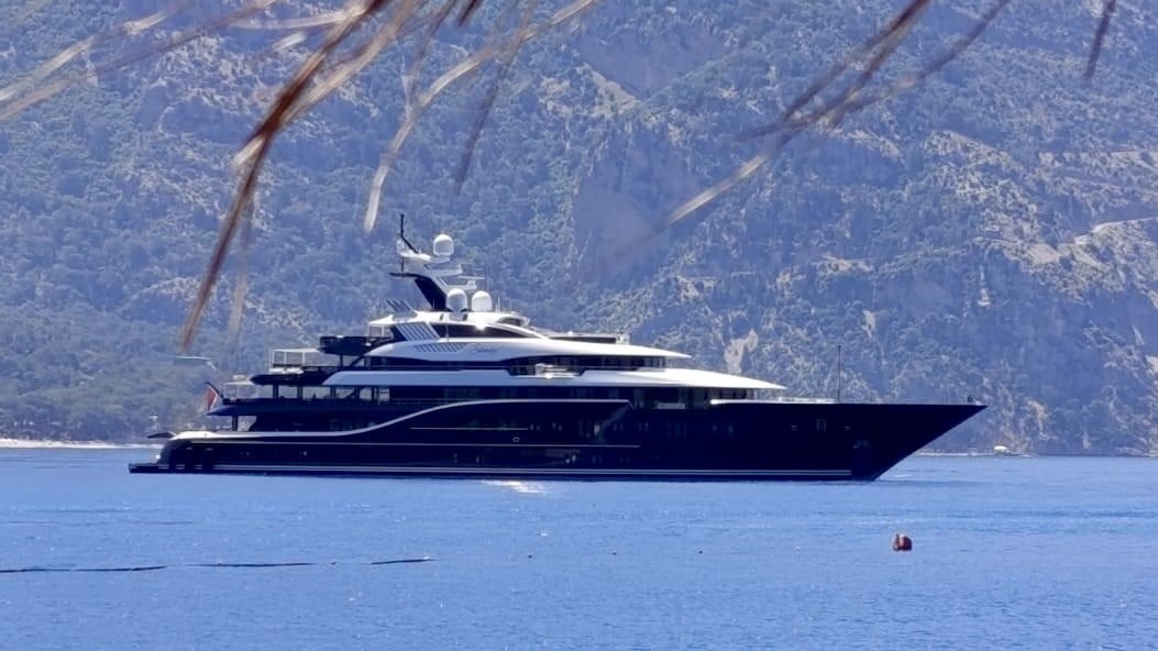 150-milyon-dolarlik-yuzen-saray-bodrum-da