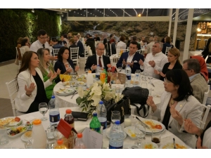 Bozüyüklü Yardım Sevenler İftar Yemeğinde Buluştu