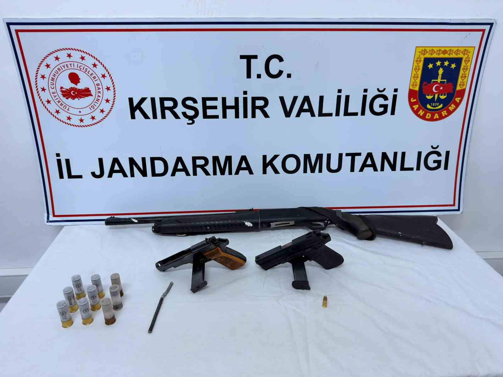 kirsehir-de-ruhsatsiz-silah-operasyonu