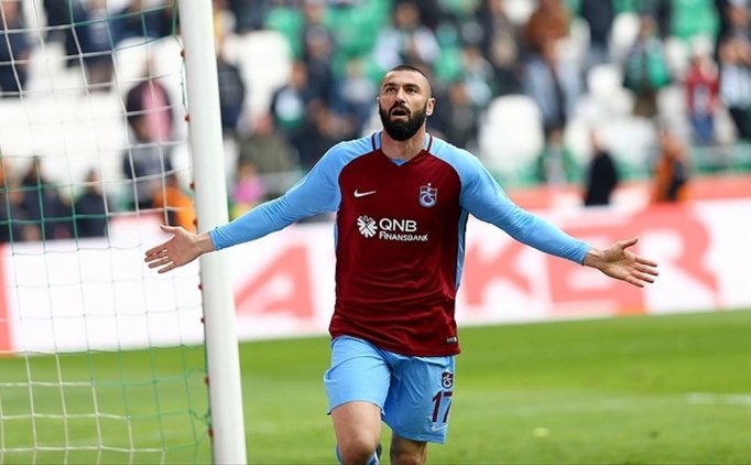 Burak Yılmaz İstanbul'da Ev Tuttu, Iş Imzaya Kaldı!