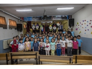 ‘Masal Gezginleri’ Ülkü Mahallesi’nde