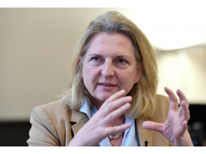 Avusturya Dışişleri Bakanı Kneissl Türkiye’yi Hem Övdü Hem De Eleştirdi