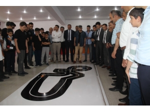 Elazığ’da "Robotlar" Yarıştı