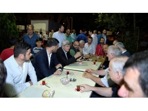 Üzülmez Ve Karaosmanoğlu Vatandaşlarla Beraber