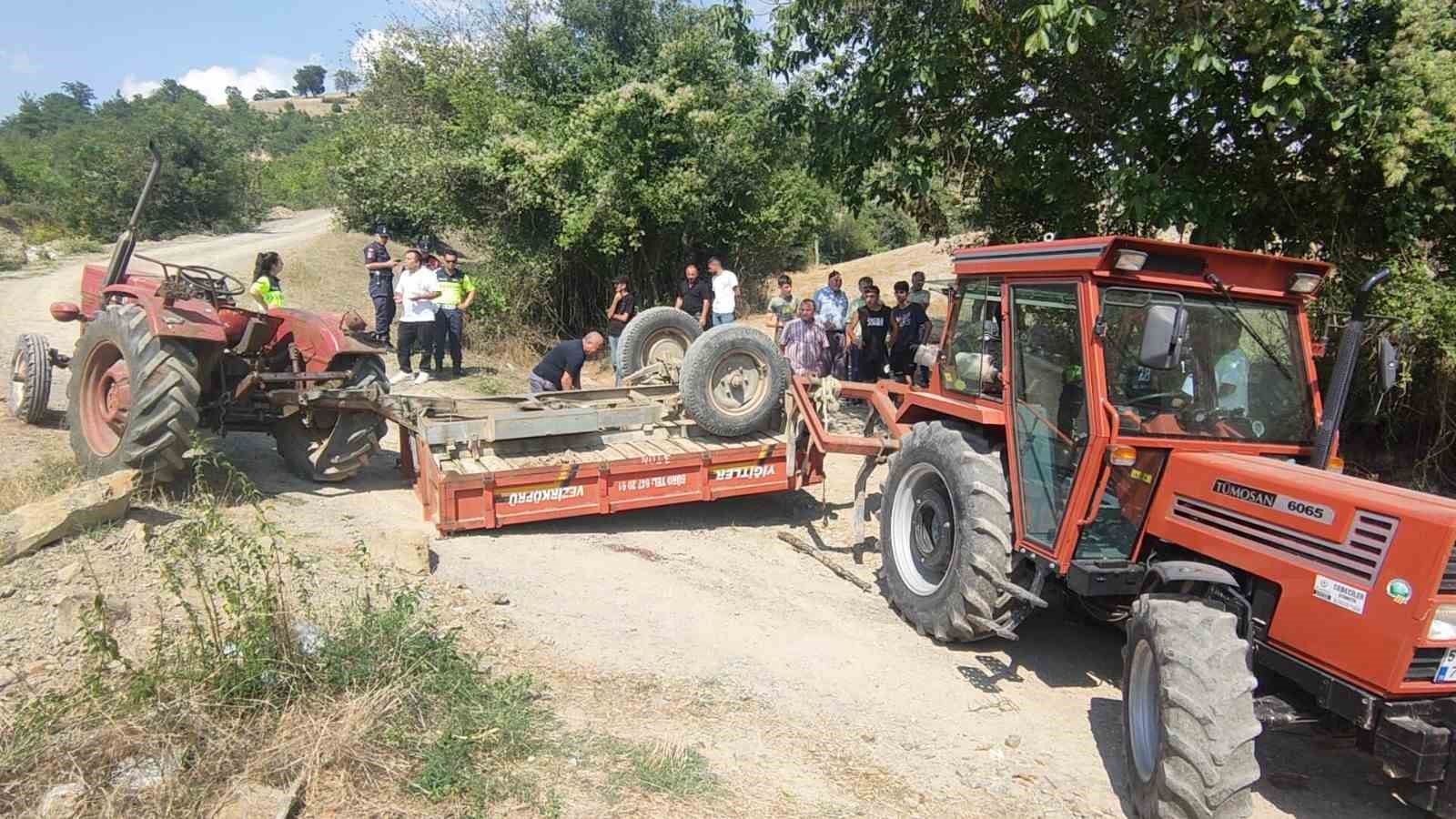 traktor-devrildi-1-olu-3-u-cocuk-7-yarali