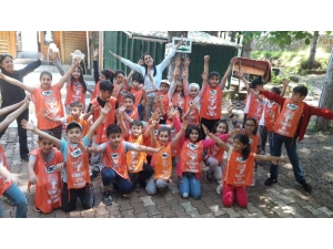 Kartepeli Çevreci Öğrencilere Mezuniyet Hediyesi