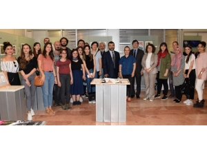 Esogü’de Görsel İletişim Tasarımı Sergisi