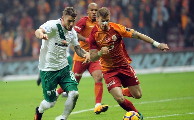 Serdar Aziz Burun Ameliyatı Geçirdi