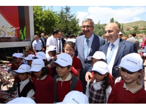 Halkbank’tan 108 Öğrenciye Bisiklet