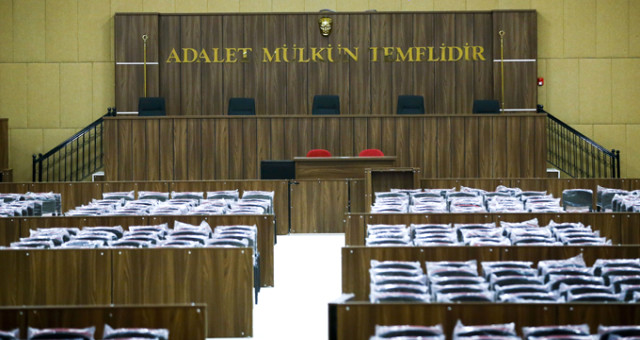 Ankara'da Mahkemede Baro Başkanı'na Saldıran Hakim: Sen Kimsin!
