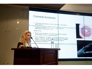 Rus Hekimlere Lazerle Katarakt Tedavisini Anlattı