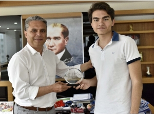 Satranç Şampiyonu Muratpaşa’da