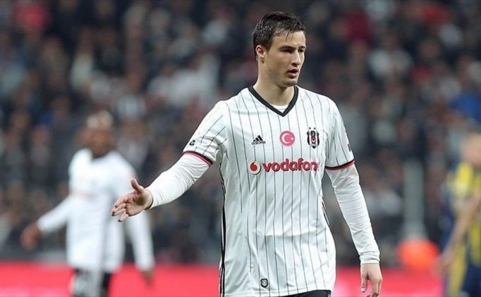 Beşiktaş, Mitrovic Kararını Verdi; "satmıyoruz"