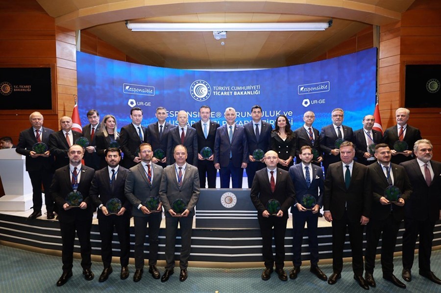 bursa-ticaret-borsasi-nin-gida-ur-ge-projesine-ticaret-bakanligi-ndan-en-iyi-cikis-yapan-ur-ge-odulu