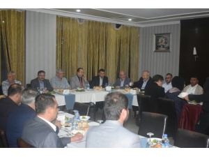 Emet Ak Parti’de Birlik Mesajı