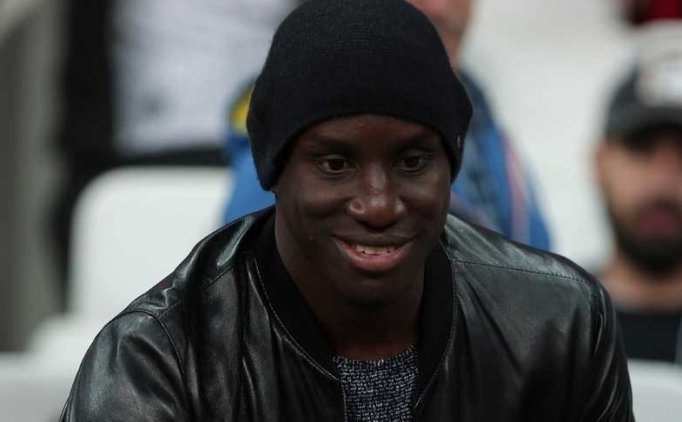 Demba Ba: "çin'den Teklif Var Ama Yuvamı Istiyorum"