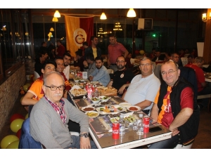 Galatasaraylılar İftarda Bir Araya Geldiler