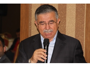 Milli Eğitim Bakanı Yılmaz Kürsüde Duygusal Anlar Yaşadı