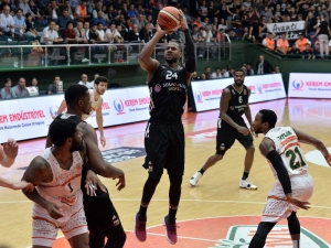 Banvit Yarı Finalde