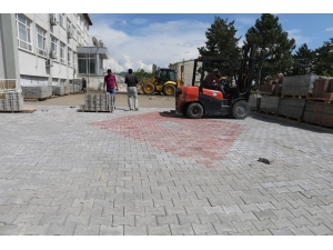 Varto Belediyesi Çevre Düzenlemesiyle Sezonu Başlattı