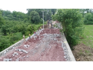 Ormanya Yolu Yenileniyor