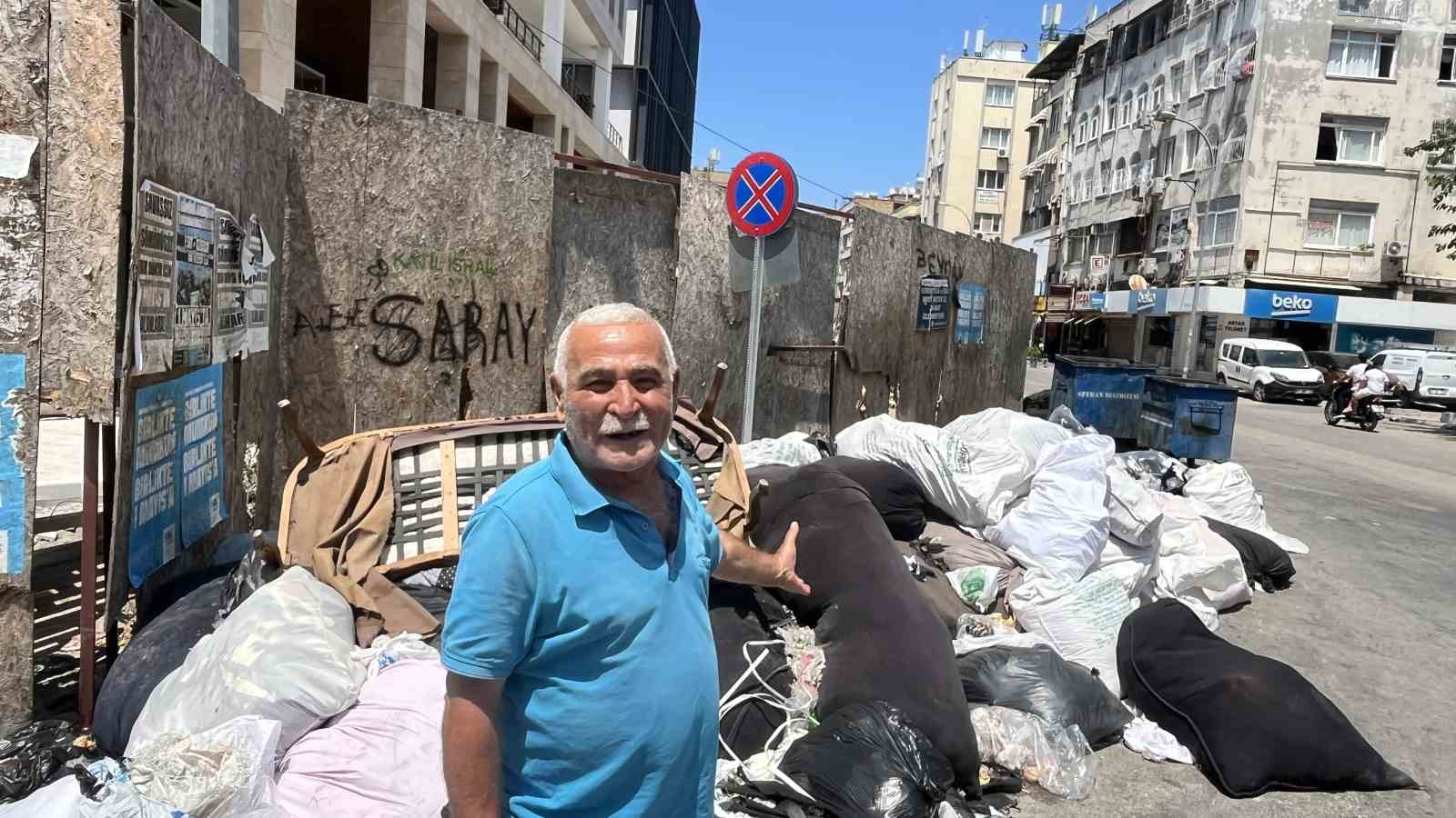 seyhan-da-cop-konteynerleri-tasti-cadde-ve-sokaklar-cople-doldu