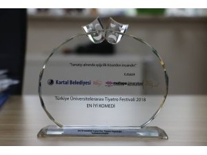 Tiyatro Topluluğuna ‘En İyi Komedi Ödülü’