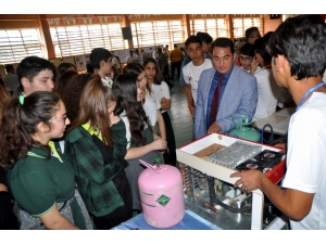 Meslek Liseliler Teknolojiyi Yatırıma Dönüştürüyor