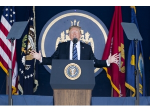 Trump, Çinli Şirket Zte’nin Tekrar Açılmasına İzin Verdi