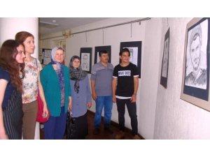 Ödemiş’te İki Liseli Öğrenciden Resim Sergisi