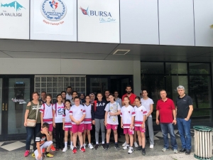 Temsilci Ve Hakem Anlaşamadı, Minik Basketbolcular Sahadan Çekildi