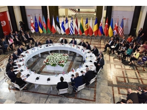 Milli Savunma Bakanı Canikli: “Gürcistan’ın Toprak Bütünlüğünü Destekliyoruz”