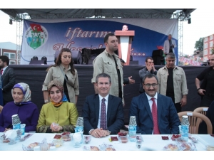 Bakan Canikli: “40 Milyon Kişinin Turist Olarak Ziyaret Ettiği Bir Ülkenin Ekonomisini Çökertemezsiniz”