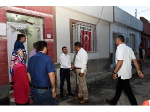 Vali Tekinarslan Evine Roket Düşen Aile İle Birlikte İftar Yaptı