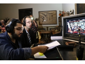 Hayallerinde Film Çevirirken, Kendisini Dizi Setinde Buldu