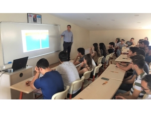 Eğitim Danışmanı Alper Aksoy: “Robotlaşma Bazı Meslekleri Öldürecek”