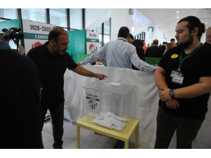 Bursaspor Olağan Genel Kurulu’nda Oy Kullanılmaya Başlandı