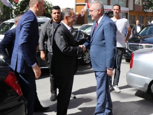 Bakan Özhaseki Mhp İl Başkanlığını Ziyaret Etti