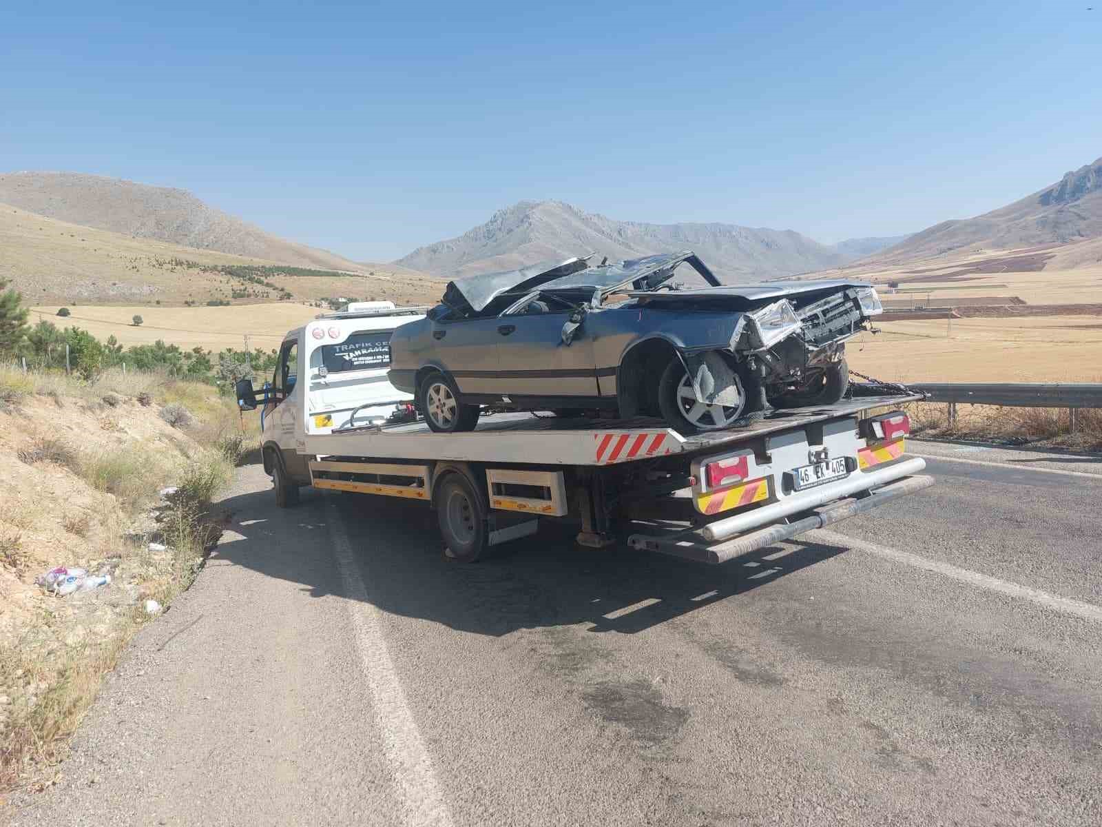 elbistan-da-trafik-kazasi-1-yarali