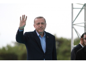 Cumhurbaşkanı Erdoğan: "Ana Muhalefet İlkokul Müsameresi Kıvamında Oyunlarla Yönetiliyor"