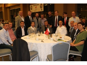 Futbolun Efsaneleri İftarda Bir Araya Geldi