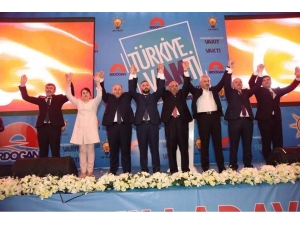 Ak Parti Adaylarını Tanıttı