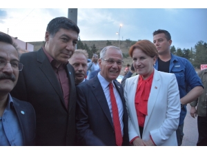 Meral Akşener Dinar’da Vatandaşlarla İftar Yaptı