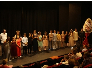 Ortaokullu Konservatuvar Öğrencilerinden Dönem Sonu Konseri