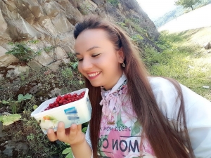 Bu Çileğin Kilosu 100 Tl