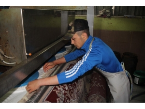 Kocaeli’de Meydana Gelen Sel Ve Su Baskınları Halı Yıkamacıların Yüzünü Güldürdü