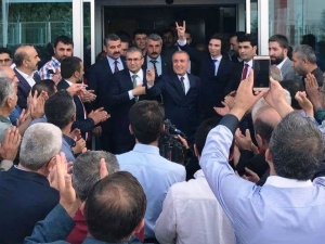 Mhp Adaylarına Coşkulu Karşılama