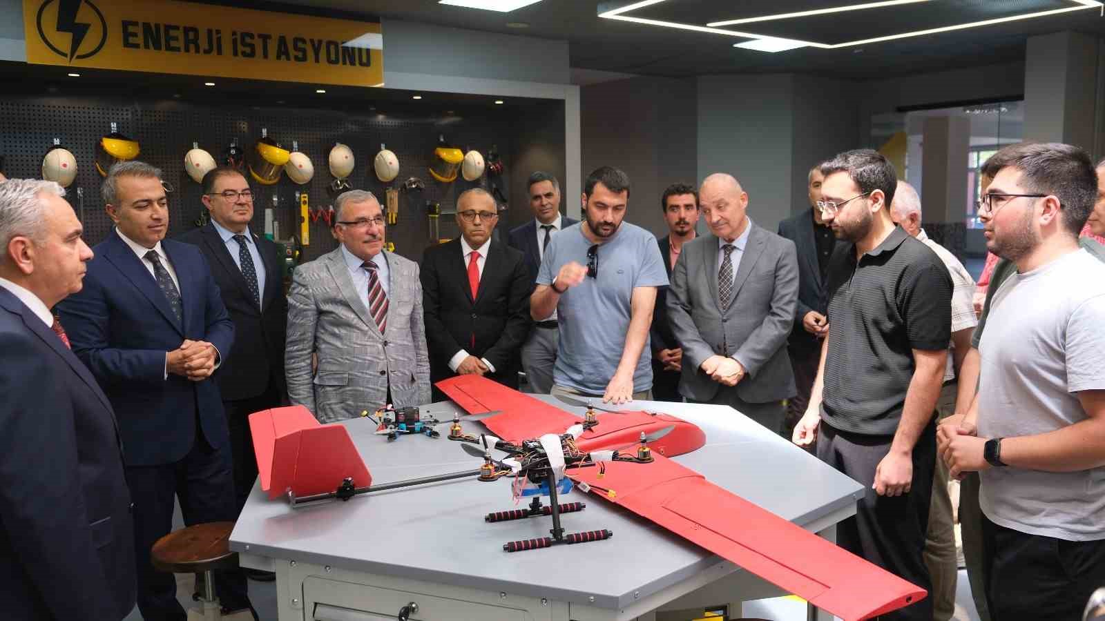 kmu-deki-milli-teknoloji-atolyesi-nde-yerli-teknolojiler-gelistiriliyor