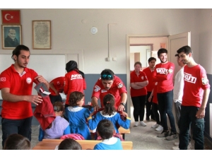 Üniversiteli Akut Gönüllüleri Öğrencileri Sevindirdi